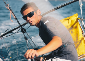 Hugo CARDON,un ancien stagiaire en route vers le circuit pro Figaro 3