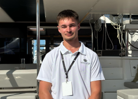 Nathan : de technicien à commercial dans le nautisme en moins d'un an